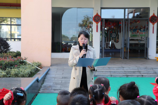 金秋時節(jié) 書香校園 ——衡陽幼高專附屬幼兒園舉行讀書月活動開幕式