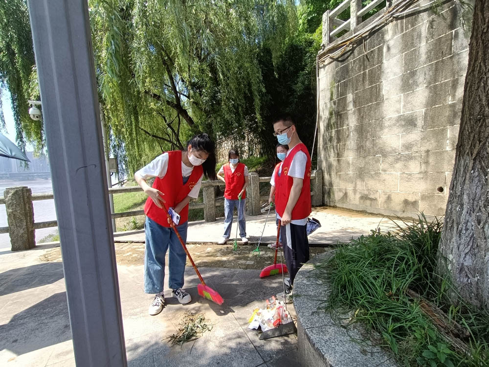 衡陽(yáng)幼高專開(kāi)展保護(hù)湘江母親河志愿服務(wù)活動(dòng)